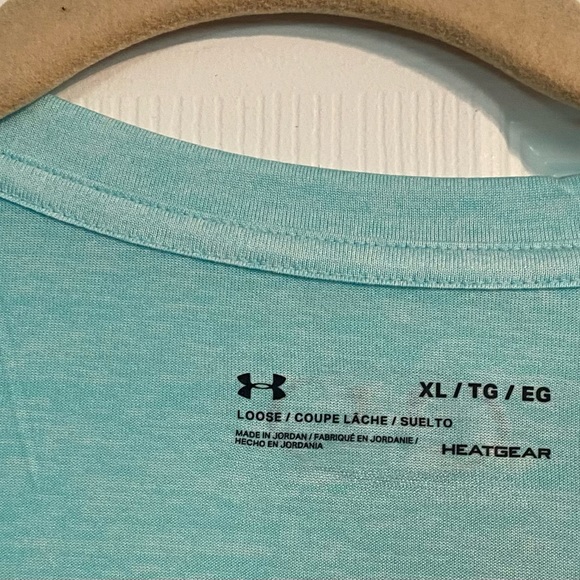 UNDER ARMOUR MINT GREEN V NECK TOP XL NEW - Picture 3 of 5